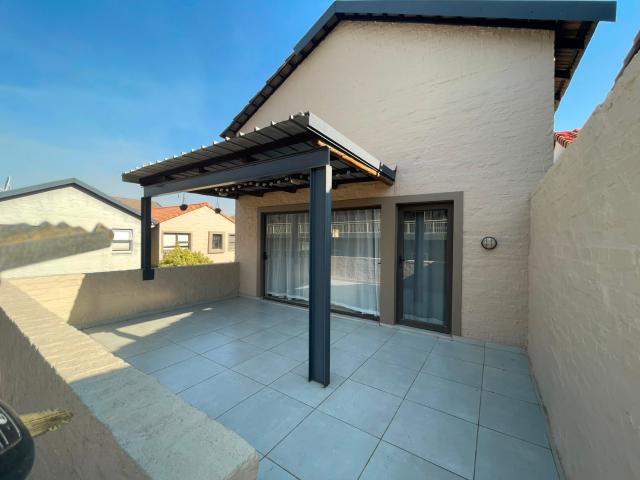 Property for rent in Waterkloof, Gauteng