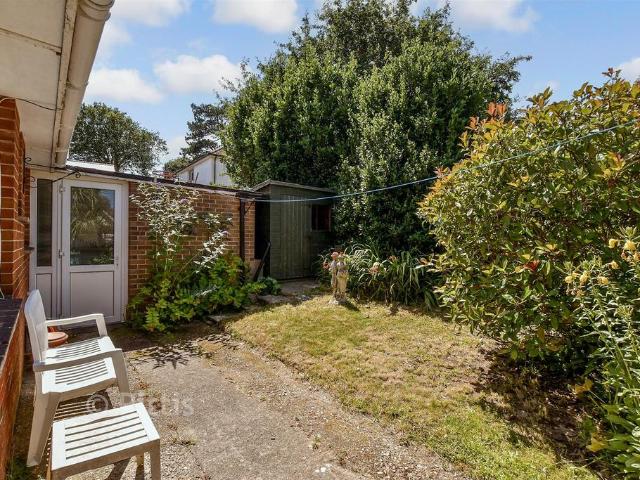 Bungalow for sale in Colwell Bay, Totland