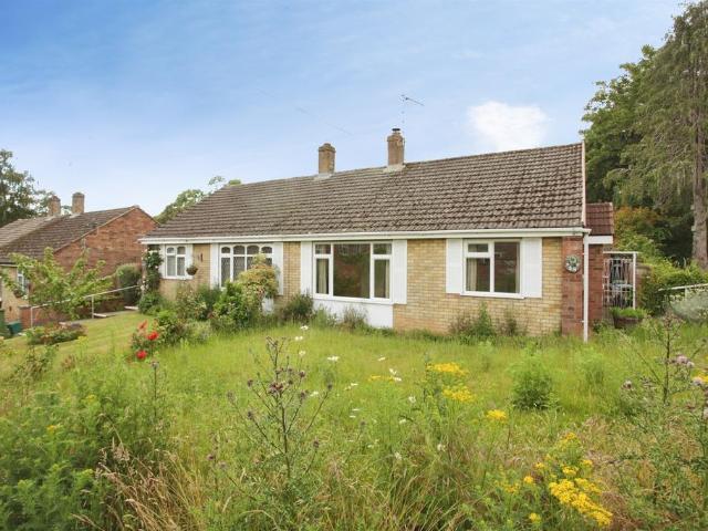 Bungalow for sale in New Bilton, Warwickshire