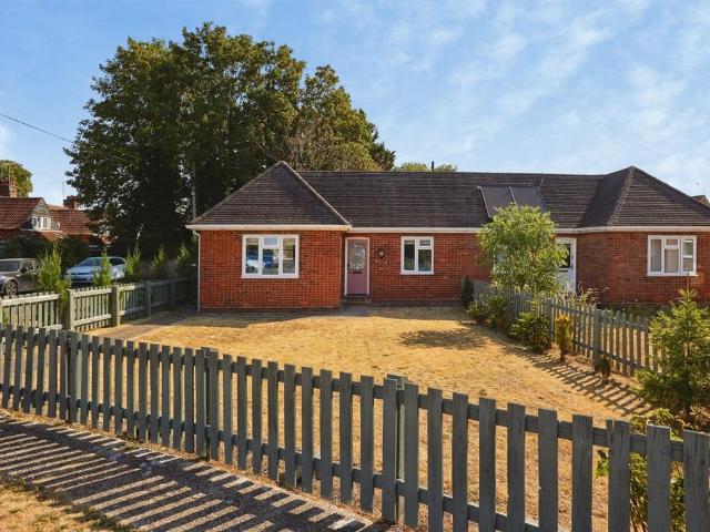 Bungalow for sale in Barton Stacey, Hampshire