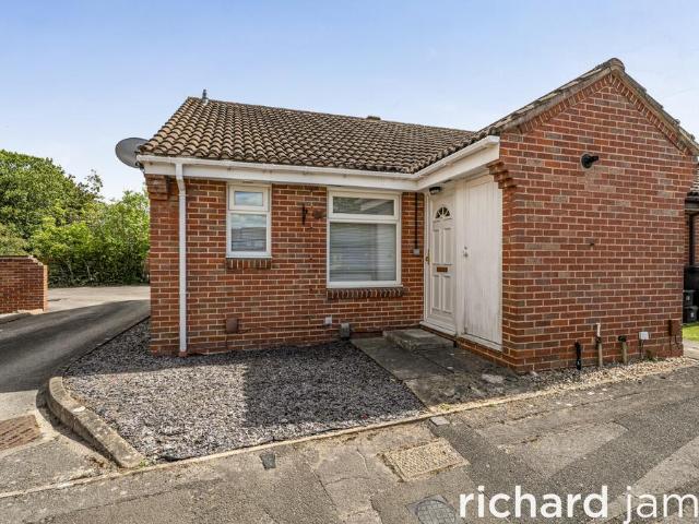 Bungalow for sale in Westlea, Swindon