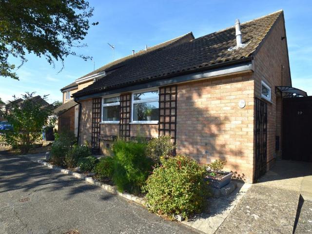 Bungalow for sale in St. Ives, Huntingdon