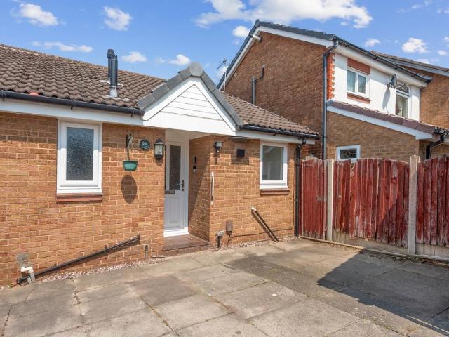 Bungalow for sale in Cinnamon Brow, Warrington