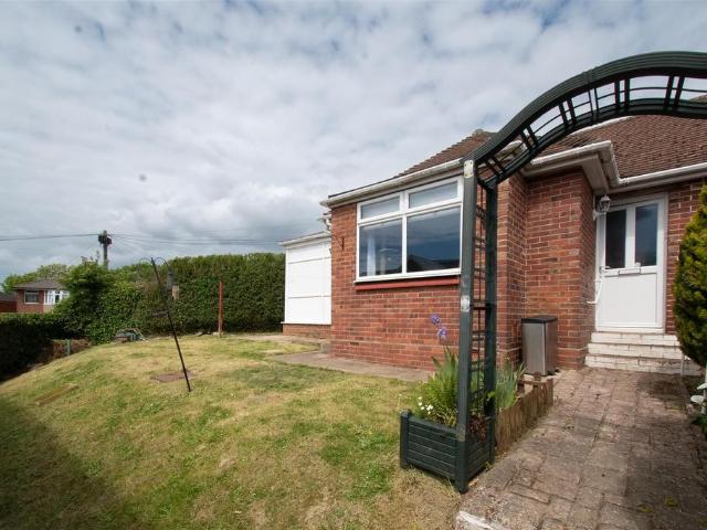 Bungalow for sale in Broomgrove, Guestling Green