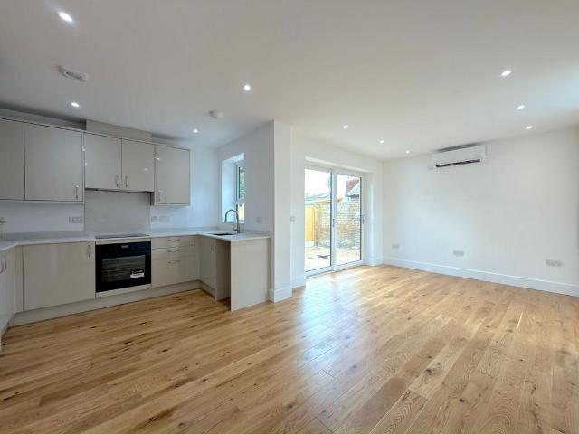 Bungalow for sale in Oad Street, Kent