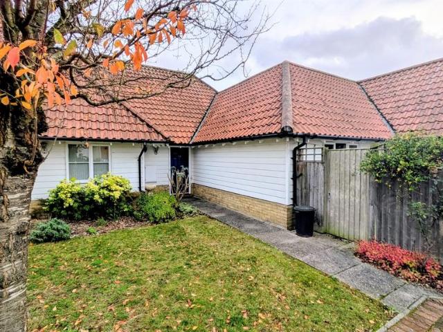 Bungalow for sale in Chipping Hill, Essex