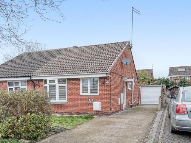 Bungalow for sale in Redditch, Winyates Green