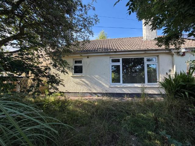 Bungalow for sale in Strode, Devon