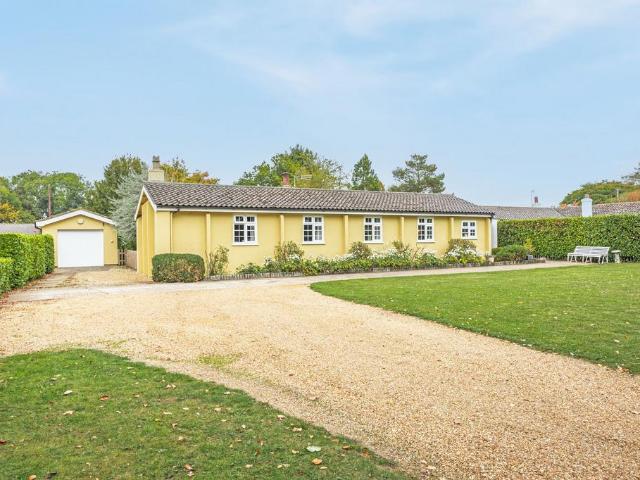 Bungalow for sale in Cranworth, Breckland
