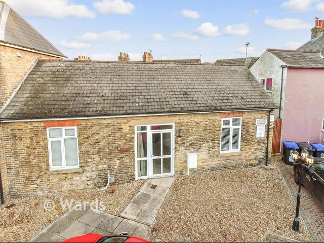 Bungalow for sale in Tower Hamlets, Ash
