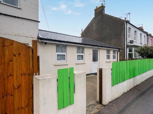 Bungalow for sale in Roselands, Eastbourne