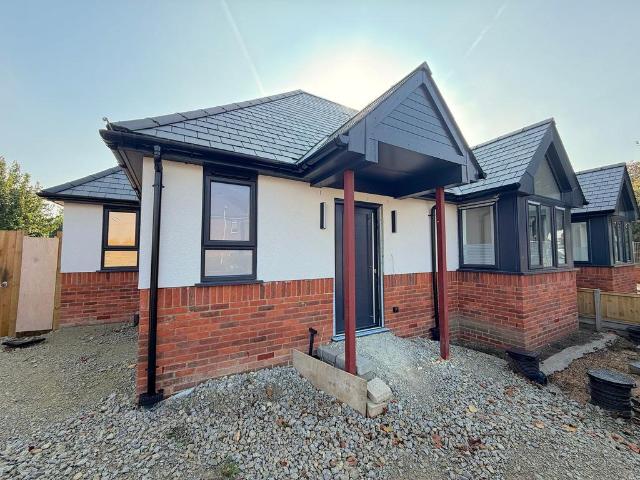 Bungalow for sale in Orchard Green, Swale
