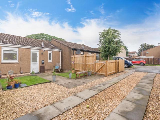 Bungalow for sale in Thankerton, Scotland