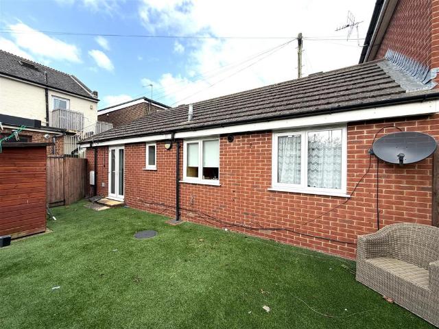 Bungalow for sale in East Cowes, Isle Of Wight
