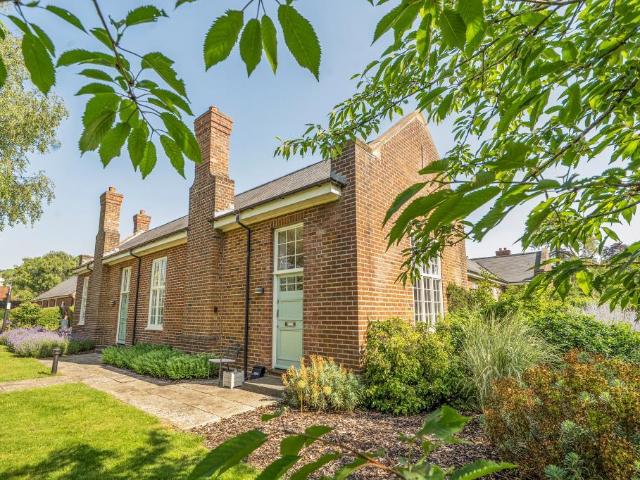Bungalow for sale in Evershot, Oxfordshire