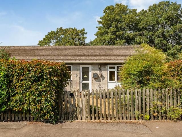 Bungalow for sale in Bolton Low Houses, Hampshire