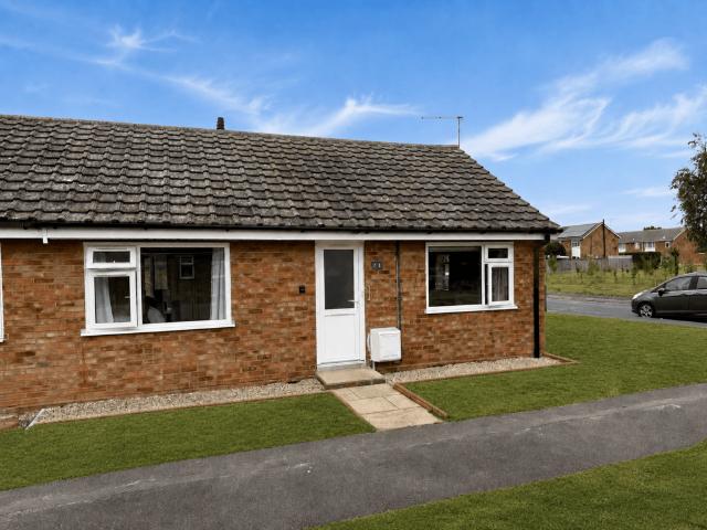 Bungalow for sale in Felixstowe, Eastbridge
