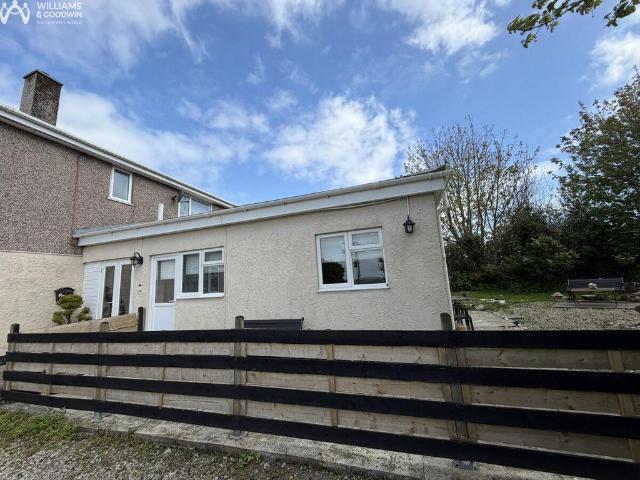 Bungalow for rent in Wales