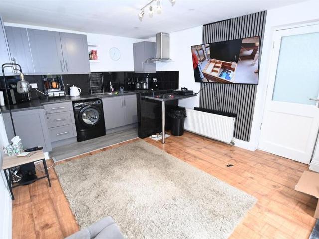 House for rent in Winter Gardens, Essex