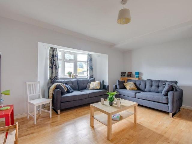 House for rent in Burnedge, Greater Manchester