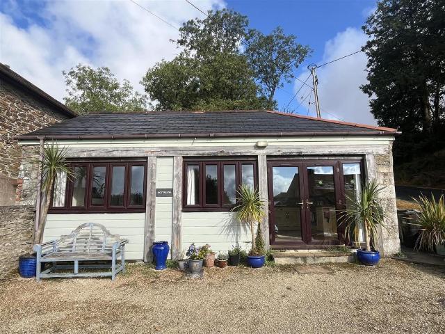 Bungalow for rent in Ladock, Cornwall