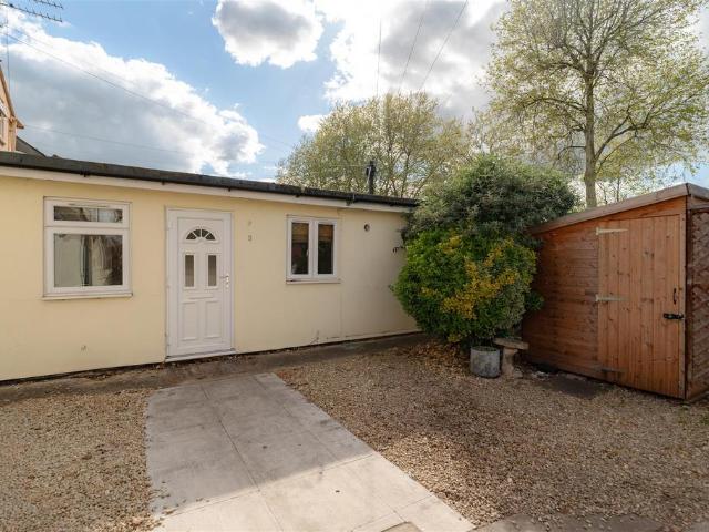Bungalow for rent in Golden Valley, Isle Of Man