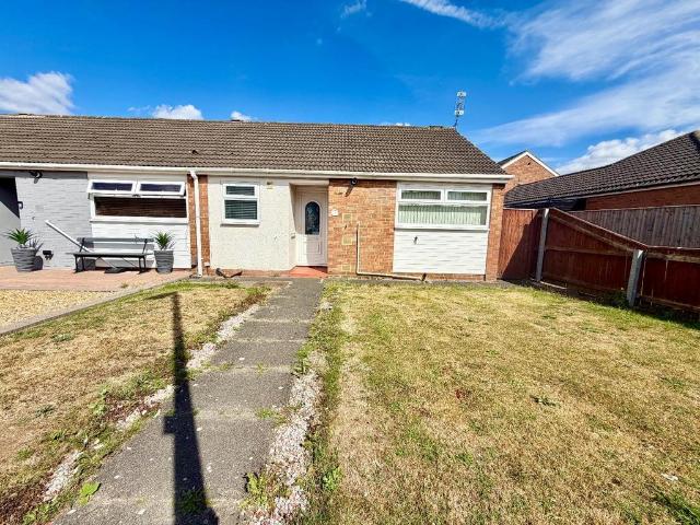Bungalow for rent in Acklam, Normanby