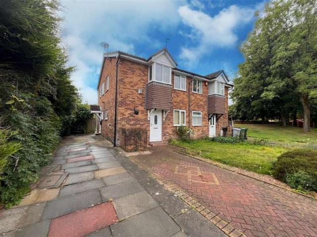 Maisonette for sale in Colshaw Farm, Wilmslow
