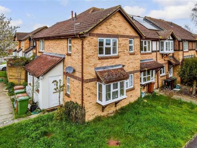 Cottage for sale in Sandown Park, Kent
