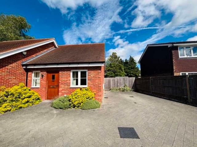 Farm for sale in Thatcham, West Berkshire