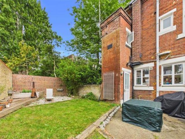 Farm for rent in Teddington, Greater London