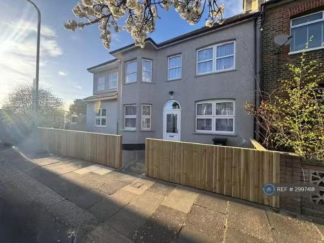 House for rent in Ilford, Greater London