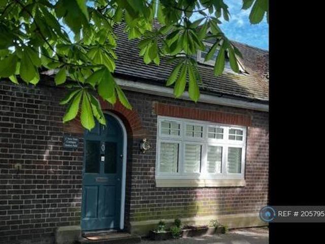 House for rent in Surrey