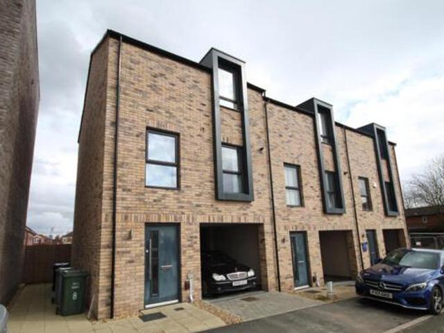 House for rent in Lyons, Greater London