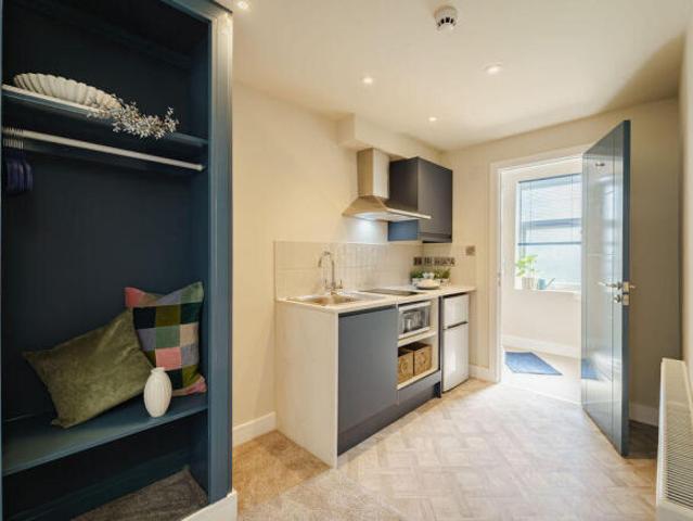 Studio for rent in East Midlands