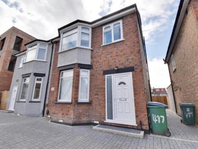 Farm for rent in Holywell Estate, North Watford