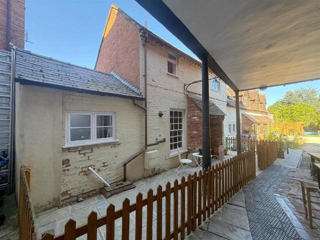 House for sale in Alderminster, Warwickshire