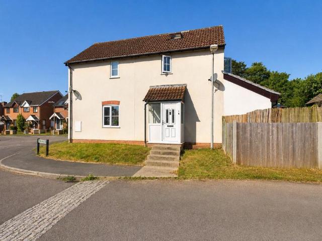 House for sale in Burghfield Common, West Berkshire