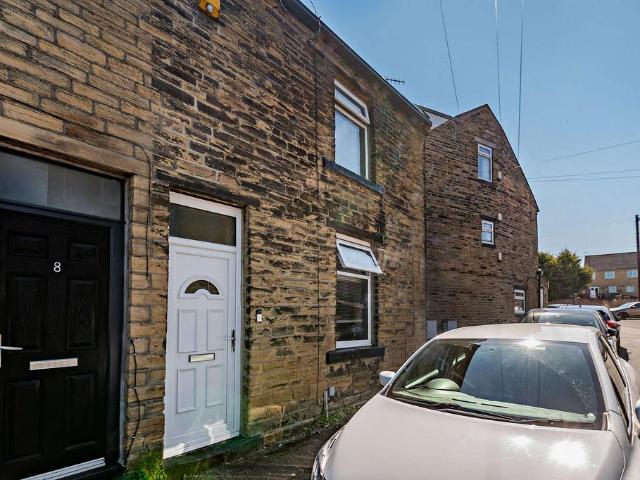 House for sale in Baildon, West Yorkshire