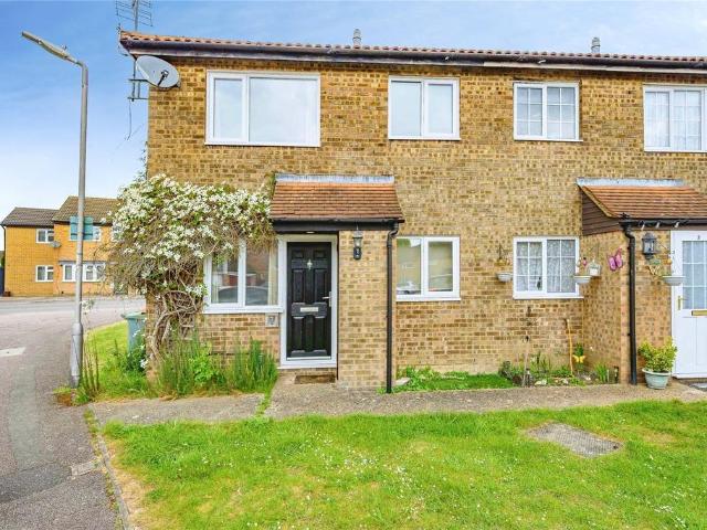 House for sale in Woodside Estate, Houghton Regis