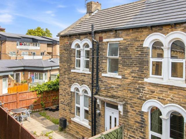 House for sale in Pudsey, West Yorkshire
