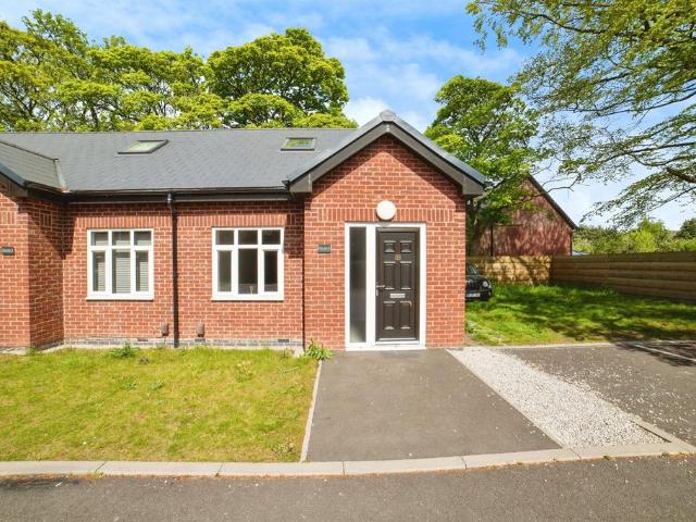 House for sale in Berry Hill, Potters Corner