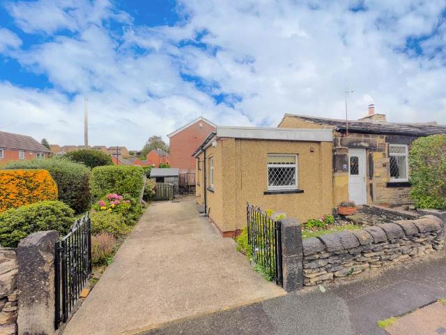House for sale in The Nook, West Yorkshire