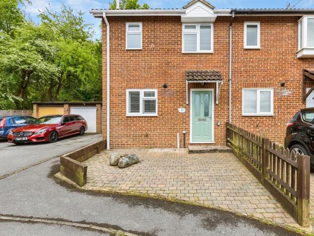 House for sale in Broadfield, Glynde