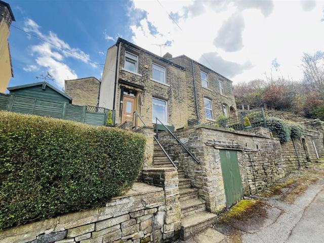 House for sale in Armitage Bridge, West Yorkshire