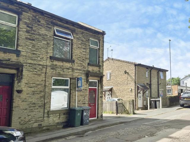 House for sale in Cleckheaton, West Yorkshire