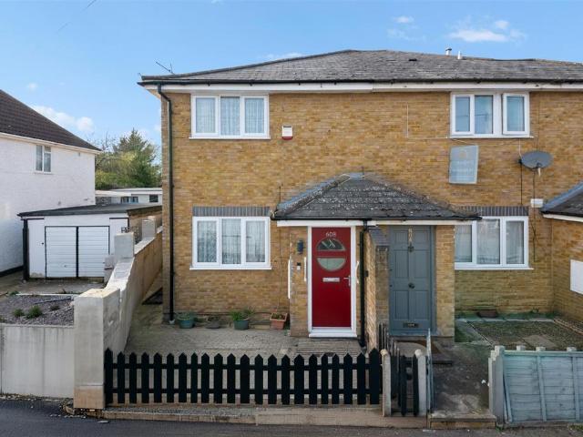 House for sale in Gould's Green, Greater London