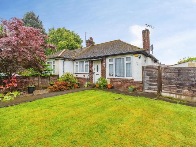 Bungalow for sale in Woodsend, Trafford Park