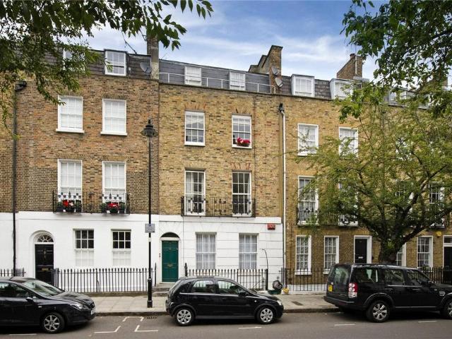 Flat for sale in Canonbury, Greater London