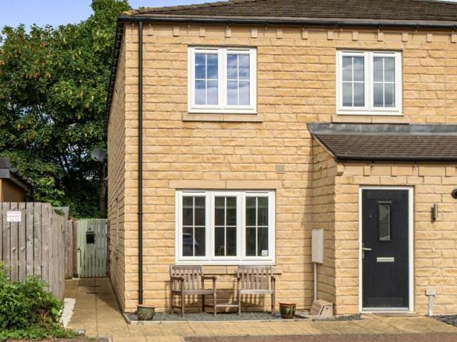 House for sale in Apperley Bridge, West Yorkshire